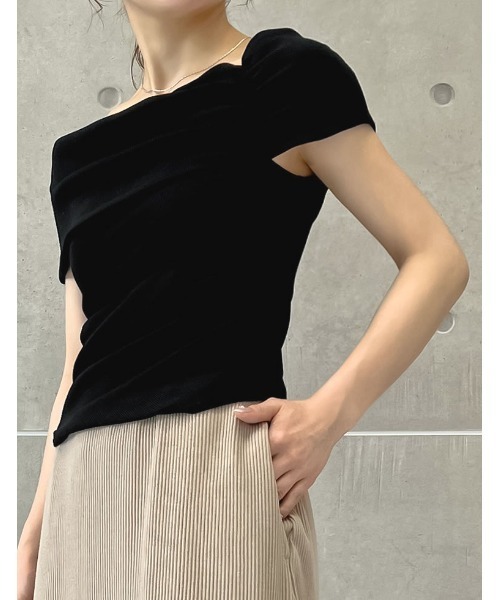 FORM オフショルダートップス　東原亜新品未使用 楽天市場】【限定！10%OFFクーポン×FAIRで3035円】≪7月10日再販