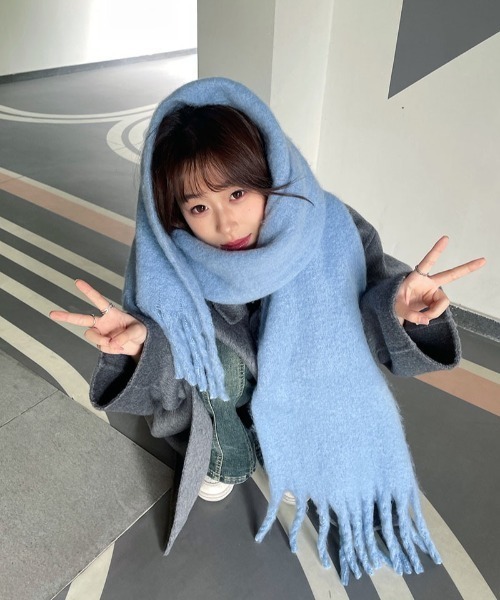 か*ん様 CHANEL フリンジ付き ブルー マフラー か*ん様 CHANEL フリンジ付き ブルー マフラー s-musee_370610501