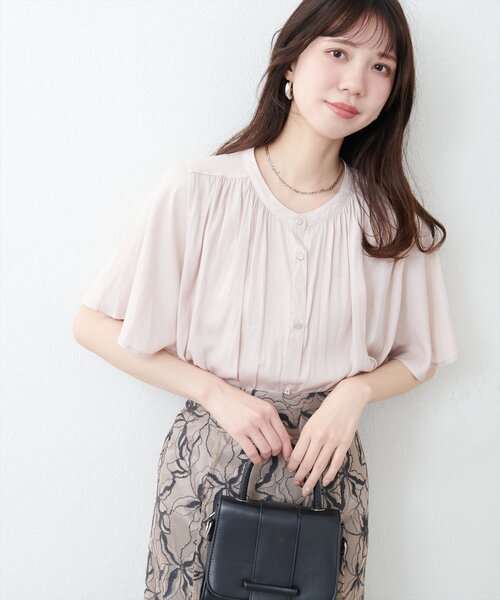 natural couture ブラウス シャツ とろみサテンフレア袖ギャザー