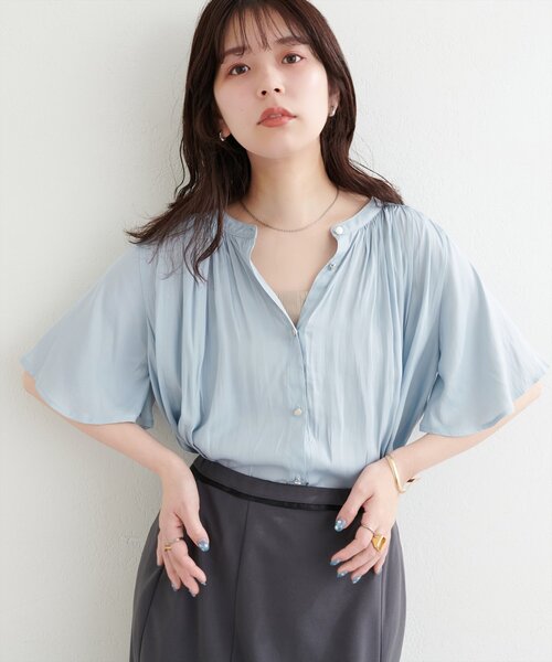 natural couture ブラウス シャツ とろみサテンフレア袖ギャザー