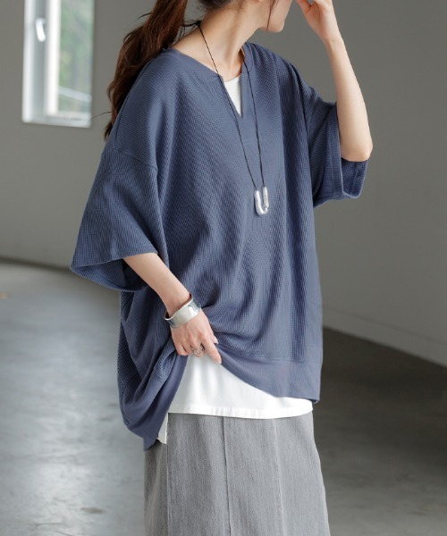 キーネック tシャツ（レディースTシャツ、カットソー）（柄