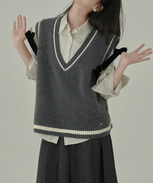 GEMEDA ベスト ジレ 「秋冬新作」Vネックライン配色ニットベスト