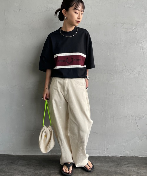FRED PERRY（フレッドペリー） tシャツ ブランドロゴ刺繍 パネルT
