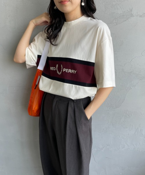 FRED PERRY（フレッドペリー） tシャツ ブランドロゴ刺繍 パネルT