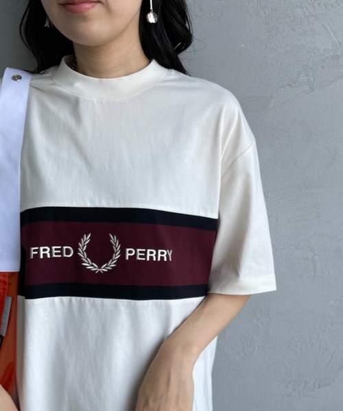 FRED PERRY（フレッドペリー） tシャツ ブランドロゴ刺繍 パネルT