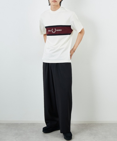 FRED PERRY（フレッドペリー） tシャツ ブランドロゴ刺繍 パネルT