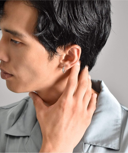 超美品 LH HOWL クロッシングピアス タテガミスクロール シルバー925 LION HEART ピアス LH HOWL クロッシングピアス/タテガミ
