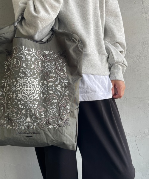 【HERMES】きめ細やかな刺繍デザイン☆大容量 Thalassa バック セール】【genxder】ユニセックス大容量オリジナル蝶々刺繍