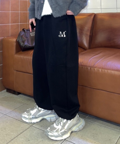 【新品未使用】wmmwジャージパンツwhatmeemeewantsロゴ入販売終了 新品未使用】wmmwジャージパンツwhatmeemeewantsロゴ入販売終了