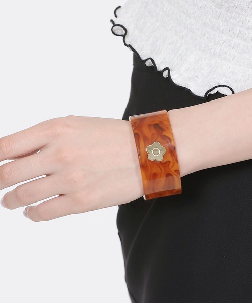 2-5日着 MARY QUANT メタルポイントアクリル バングル MARY QUANT バングル マリークワント mary quant メタルポイント