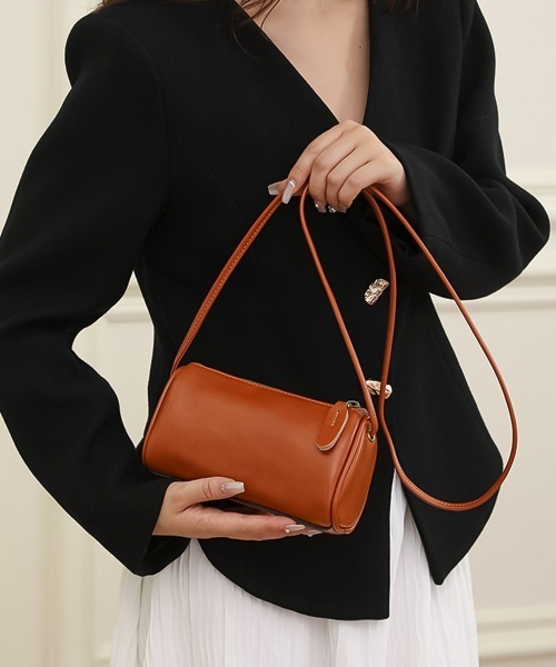 ショルダーバッグ バッグ レザー クロスボディ Desserto ヴィーガンレザークロスボディバッグ【撥水 / 雨天利用可