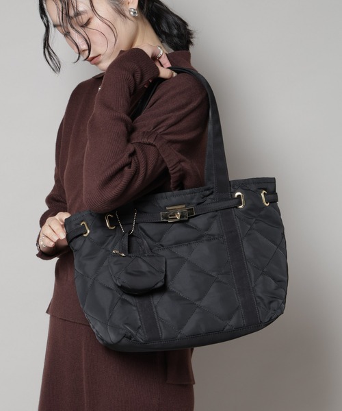 ゆな黒いキルティングハンドバッグ ゴールド金具付き ヌビキルティングバッグ※一部店舗のみ入荷