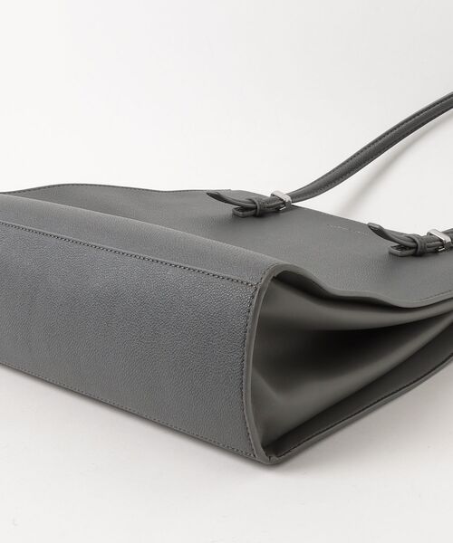 「CHARLES \u0026 KEITH」 ハンドバッグ X-LARGE グレー レディースの画像