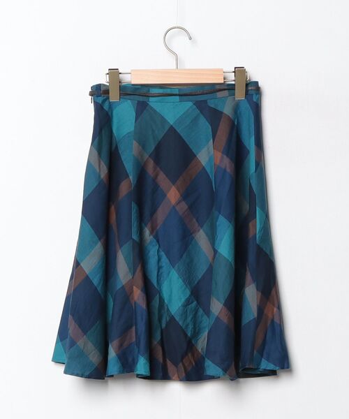 BLUE LABEL CRESTBRIDGE（ブルーレーベルクレストブリッジ） フレア