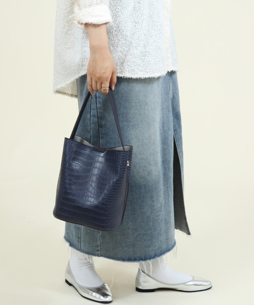 美品✨ユナイテッドアローズ　クロコ型押し トートバッグ ビジネスバッグ チャーム UNITED ARROWS（ユナイテッドアローズ）の「UA スタンプ クロコ