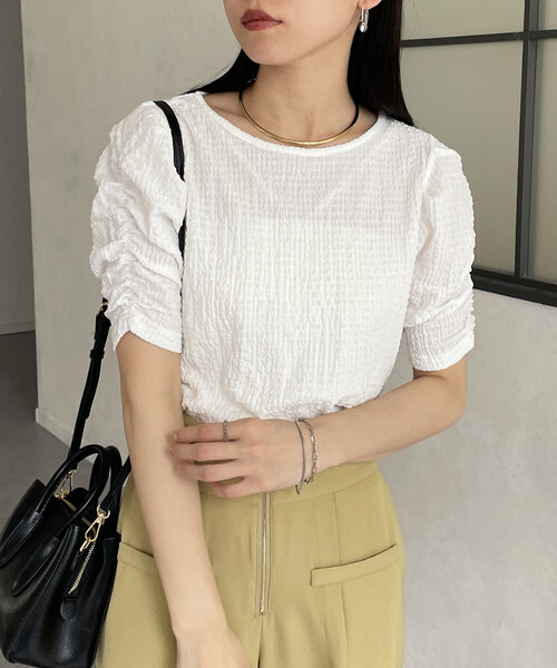 Thevon tシャツ パフスリーブ5分袖エンボスプルオーバー