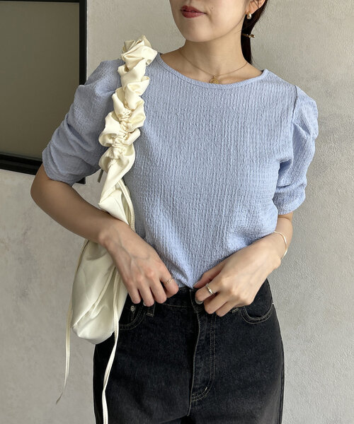 Thevon tシャツ パフスリーブ5分袖エンボスプルオーバー