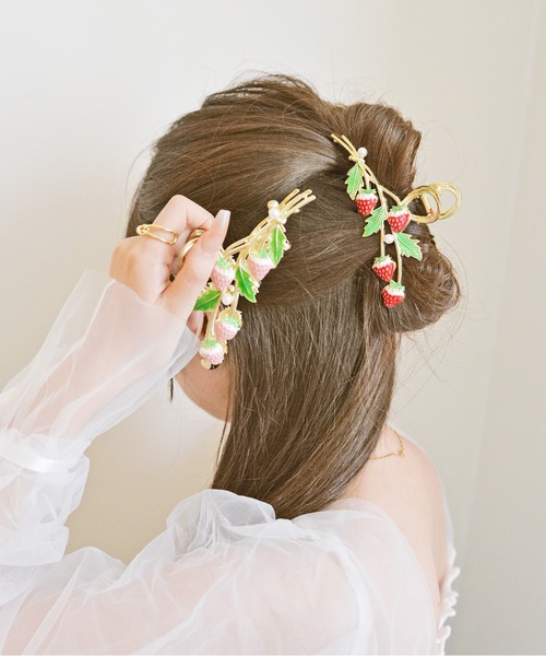 いちご　バレッタ axes femme POETIQUE（アクシーズファムポエティック）の
