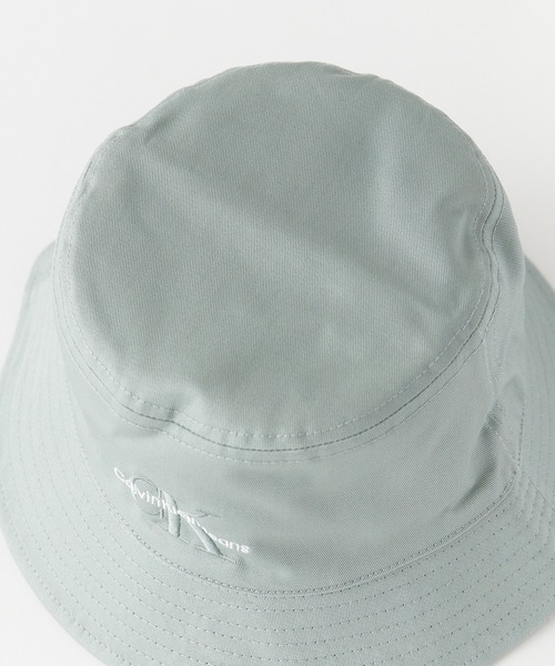 カルバンクライン   刺しゅう バケットハット Calvin Klein カルバンクライン EMBROIDERED MONOGRAMBUCKET HAT