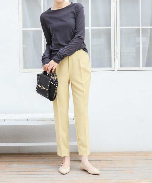 OUR  ♡ すっきりシルエットのテーパードパンツ ♡ 新品未使用 ♪ すっきりシルエットのテーパードパンツ – OURHOME