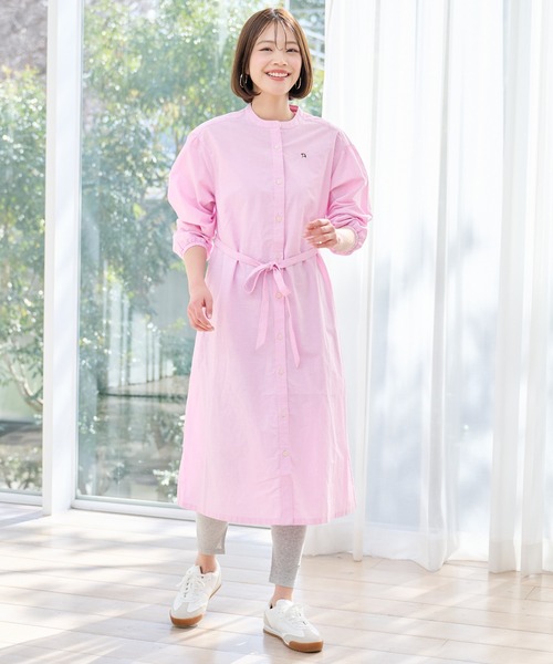 コットンピンク長袖シャツワンピース Arnold Palmer（アーノルドパーマー） シャツワンピース 寄り添う