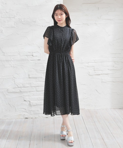 袖 フリル ワンピース ノースリーブ ストレート モノトーン 楽天市場】花柄 ワンピース 胸元 シャーリング ワンピース