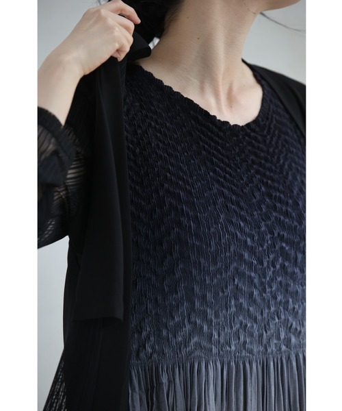 cawaii ワンピース 染まりゆくグラデーションのランダム裾プリーツ