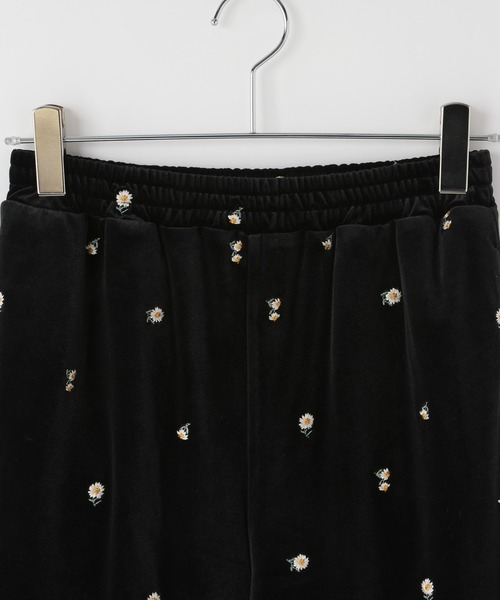 LOWRYS FARM（ローリーズファーム） パンツ ベロアシシュウイージー