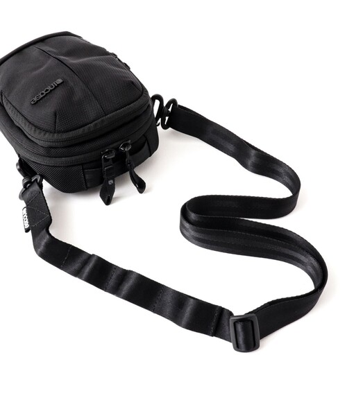 incase（インケース） ショルダーストラップ ショルダーバッグ