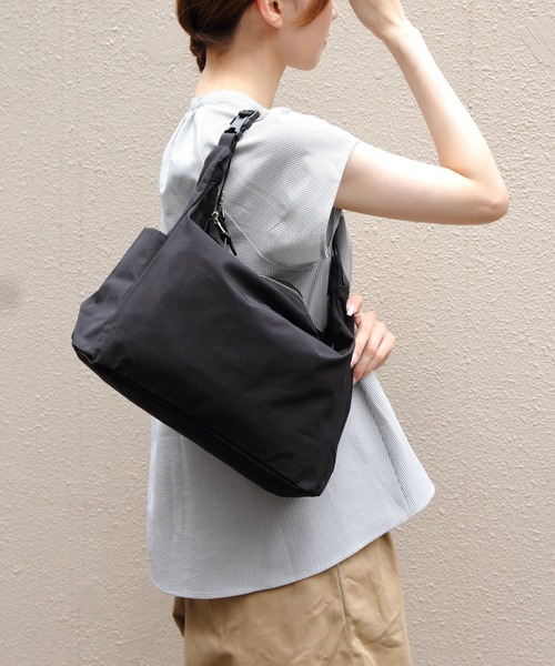 ブラック トライアングル ショルダーバッグ STANDARD SUPPLY（スタンダードサプライ） ショルダーバッグ バッグ