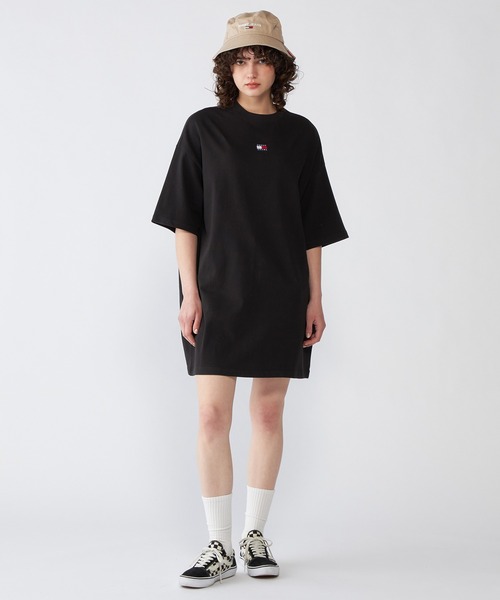 TOMMY JEANS（トミー・ジーンズ） ワンピース バッジTシャツワンピース