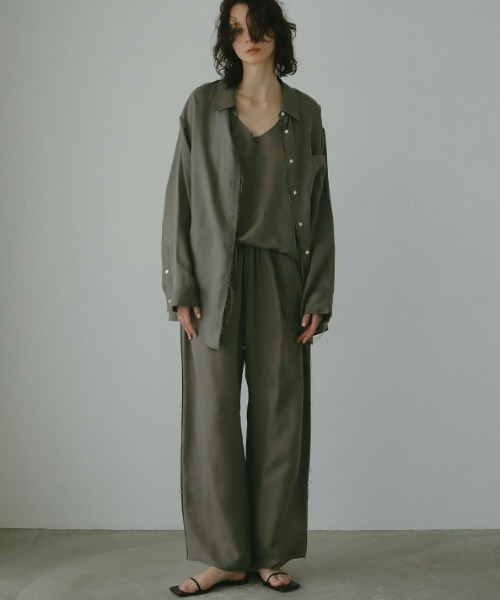 ETRE TOKYO（エトレトウキョウ） パンツ カットオフキュプラリラックス