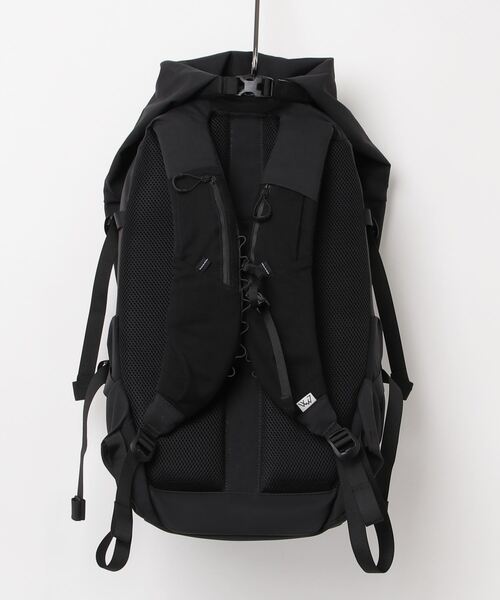 COMFY OUTDOOR GARMENT デイバック リュック CMF GARMENT