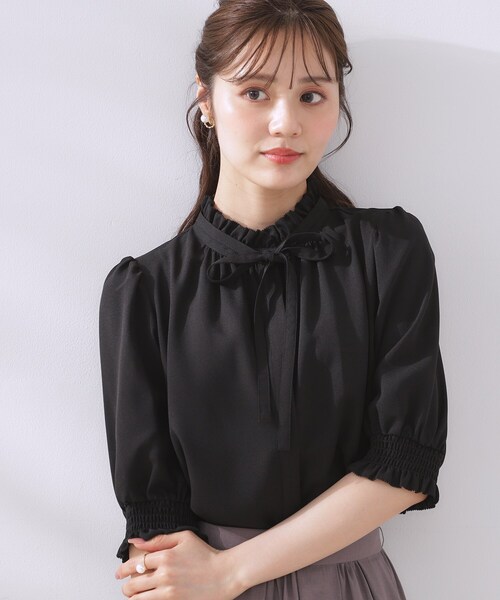 新品未使用 シャロンワコブ リボン付ジップアップシルク製ブラウス Couture Brooch ブラウス シャツ 「5分袖・通勤」リボンタイ付き