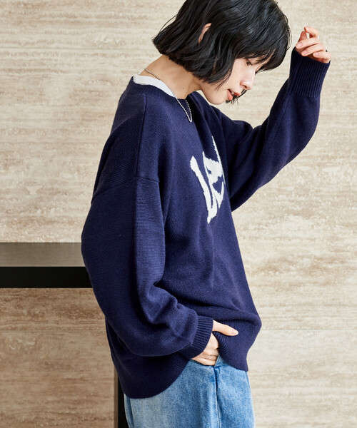 日本製レトロ古着ニューヨークジャズ×サックスビッグ刺繍アシンメトリーニットL 2025新作 伸縮性 もっちり柔らか 英字ジャガードリラックスニット L-LL