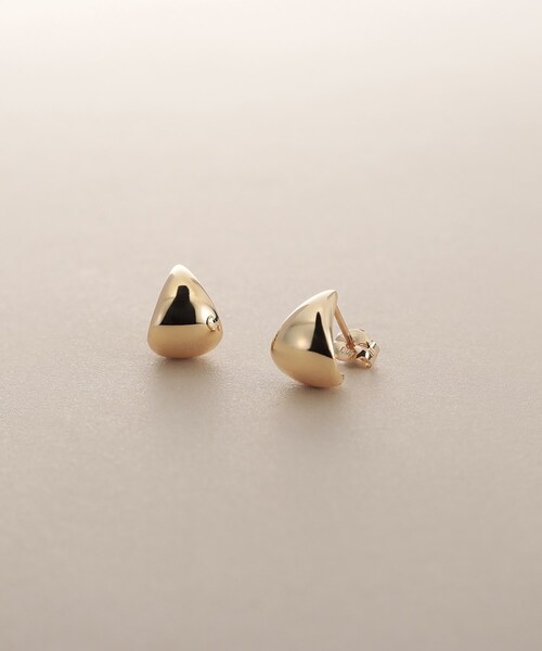 COCOSHNIK（ココシュニック） ピアス K10ファンシェイプ スタッズ