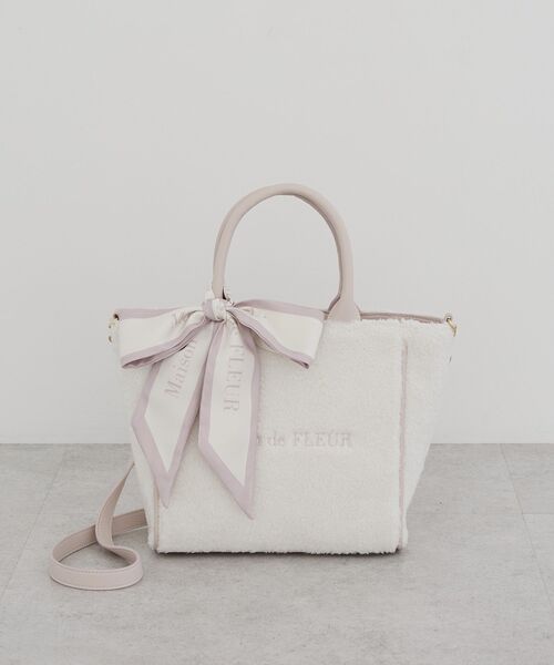 Maison de FLEUR（メゾンドフルール） トートバッグ スカーフ付きボア