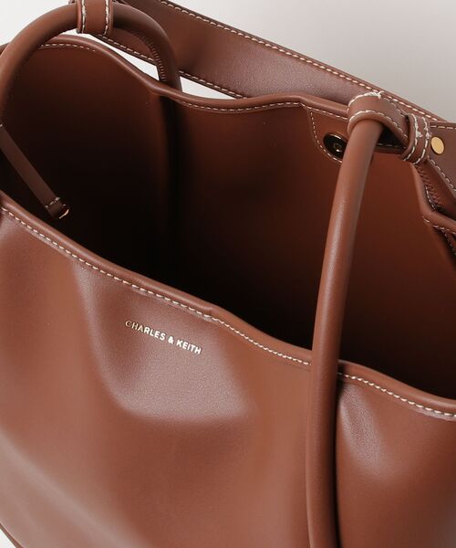 「CHARLES \u0026 KEITH」 トートバッグ X-LARGE チョコ レディースの画像