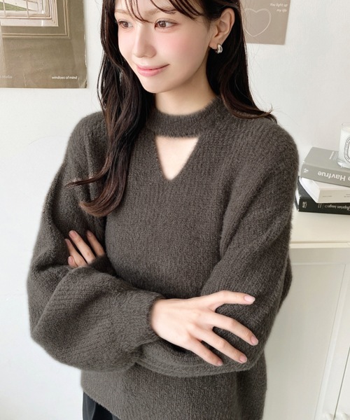 moment+ ニット セーター ホルターカットアウトシャギーニットプル moment+ ニット セーター ホルターカットアウトシャギーニットプル