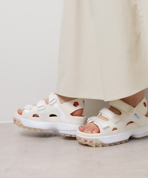 厚底サンダル☆ FILA DISRUPTOR SD Puffy 兼用☆国内発送 人気！ 厚底サンダル☆ FILA DISRUPTOR SD Puffy 兼用☆国内発送 人気