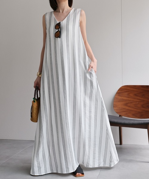 Christian Lacroix ストライプ Vネック ワンピース M sakishimatokyo ワンピース Vネックストライプワンピース「共布ベルト