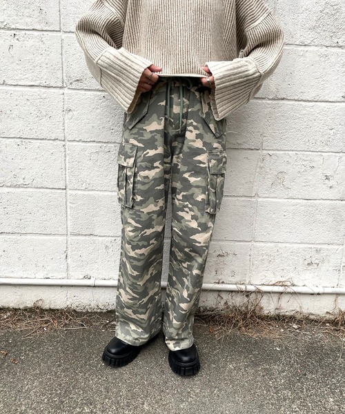 JUGLANS カーゴパンツ ルーズ感漂う。カモフラ柄カーゴパンツ