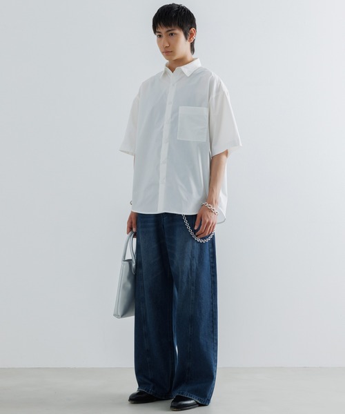シルエットの綺麗なシャツです。 Loose silhouette Regular collar shirt /setup/ ルーズ