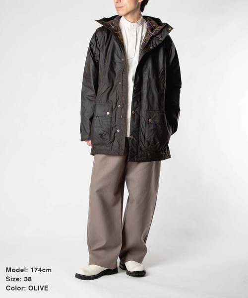 Barbour ダークグリーン マウンテンパーカー　フード付き Barbour（バブアー） マウンテンパーカー ウインドブレーカー Barbour