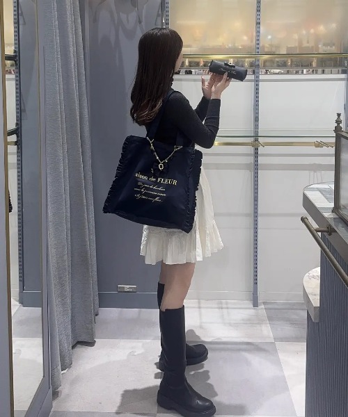 Maison de FLEUR（メゾンドフルール） トートバッグ サテンフリル