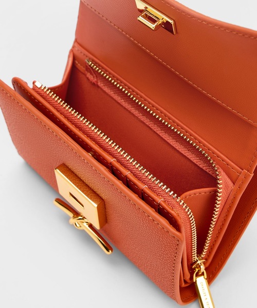 CHARLES & KEITH◇Huxleyフロントフラップウォレット◇送料込 CHARLES & KEITH｜Huxley ハクスリー メタリックアクセント