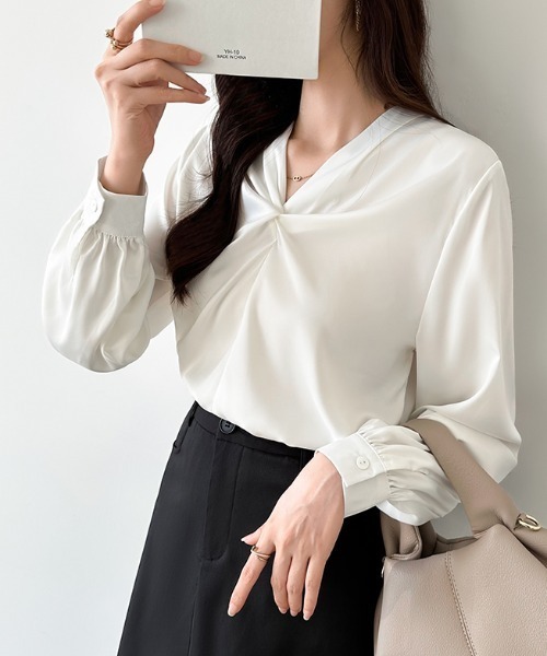 COCOMOMO ブラウス シャツ 上品な艶感でオケージョンにも ツイスト