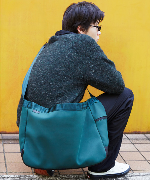 CHROME ニュースペーパーバッグ　26L CHROME クローム バッグ ショルダーバッグ 耐水 26L NEWSPAPER