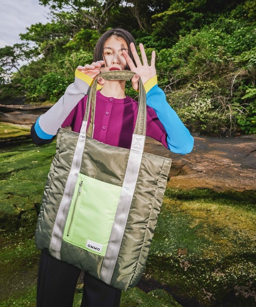 OMMO（オーエムエムオー） トートバッグ PADDED NYLON TOTE BAG