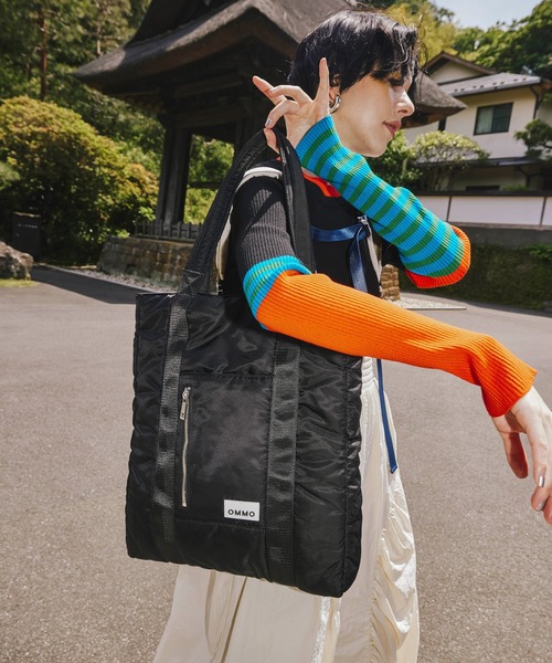OMMO（オーエムエムオー） トートバッグ PADDED NYLON TOTE BAG